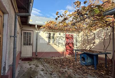 Casă individuală cu 2 camere cu Canalizare în Bd. Coșbuc - 2