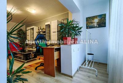 Ap. 2 camere in Deva, pe Bulevardul Decebal, 50 mp, decomandat, etaj 1, cu lift. - 17