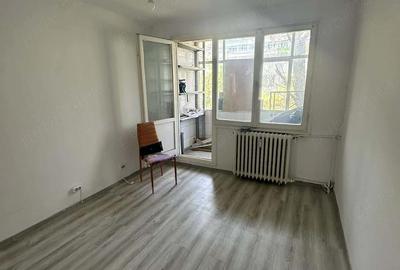 Apartament cu 3 camere semidecomandat în Giurgiului - 3