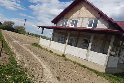 Casă cu 3 camere în Mitocu Dragomirnei - 1