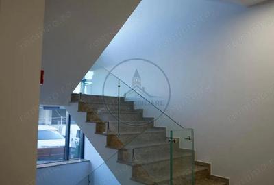 Apartament cu 2 camere decomandat în Central - 12