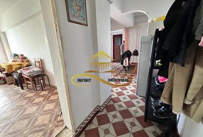 De vanzare apartament 3 camere,Str Letea, Bacau - 1