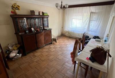 Apartament cu 4 camere decomandat în Cug - 1