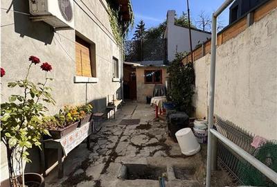 Duplex cu 5 camere cu Canalizare în P-ța Alba Iulia - 4