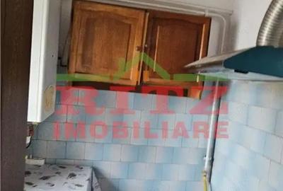 Apartament cu 3 camere semidecomandat în Central - 2