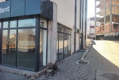 Spațiu comercial, de 40 mp, în Central - 10
