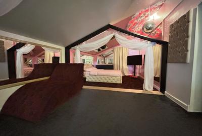 Hotel Boutique 18+ (adults only) + Casa P+1 --- teren 501mp --- str D4 - 22