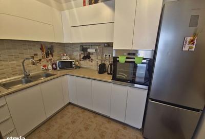 Apartament cu 3 camere, mobilat în Central - 1