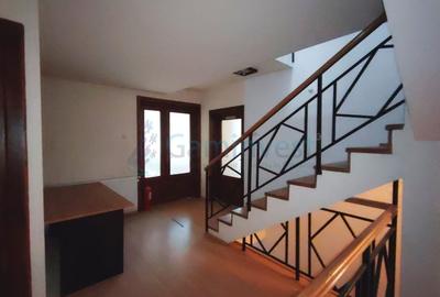 Spațiu comercial, de 382 mp, în Central - 19