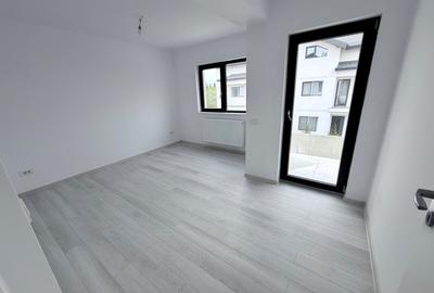 Duplex cu 7 camere cu Canalizare în Sud - 17