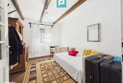 Casă cu 6 camere cu Teren 2029 Mp în Ghioroc - 2