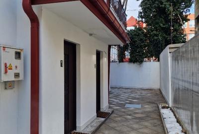 Apartament cu 5 camere semidecomandat în P-ța Romană - 2