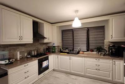 Apartament cu 3 camere decomandat în Florești - 2