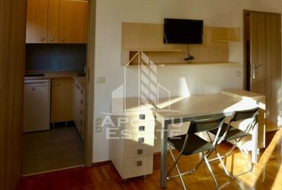 Garsonieră decomandată în Podgoria - 2