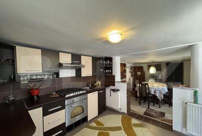 Casa plan parter cu 4 camere, 160 mp si 13000 mp teren, zona - 2