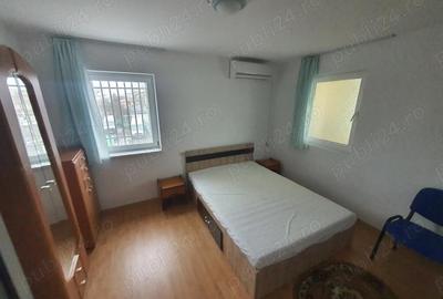 Spațiu comercial, de 270 mp, în Central - 3