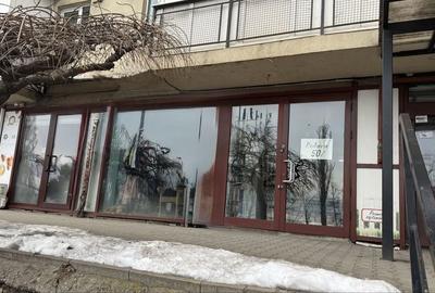 Spațiu comercial, de 85 mp, în Central