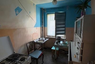 Apartament de vanzare, cu 2 camere semidecomandat, 48 mp, zona Sasar - 3