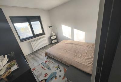Apartament cu 3 camere semidecomandat în Sud - 5