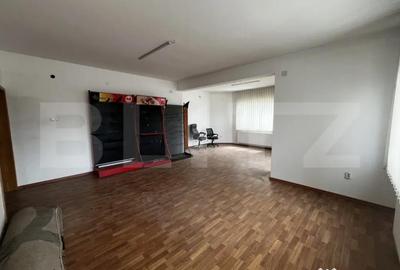 Casă cu 7 camere cu Teren 567 Mp în Lazuri - 3