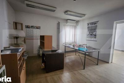 Spațiu comercial, de 1,500 mp, în Central - 10