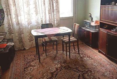 Apartament cu 3 camere decomandat în Petros - 7