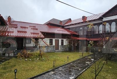 Casa in Pietrosita 160 mp si 400 mp teren in zona de deal