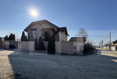 Casă cu 4 camere cu Teren 588 Mp în Central - 11