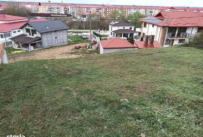 Teren de 467 mp, în Central