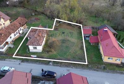 Casă cu Teren 647 Mp în Lerești - 1
