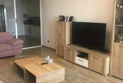 Apartament cu 4 camere decomandat, mobilat în Tractorul - 6