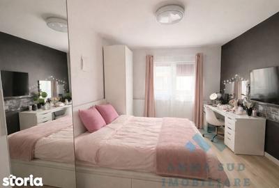 Casă cu 4 camere cu Teren 200 Mp în Central - 1