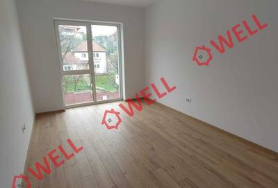 Apartament cu 3 camere în Central - 1