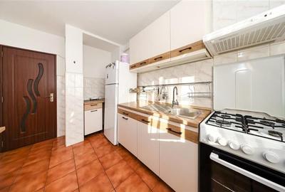 Vanzare apartament 3 camere,zona Judetean, etaj intermediar - 10
