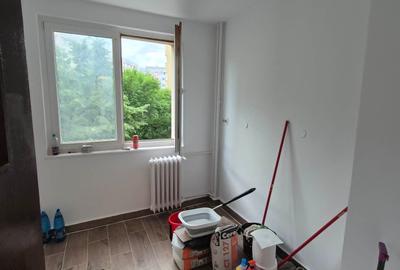 Apartament cu 3 camere semidecomandat în Colentina - 4