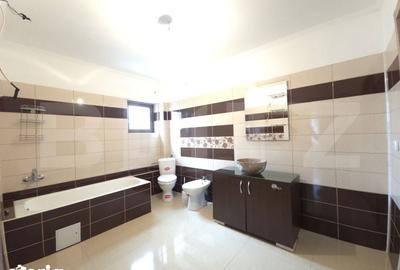 Casă cu 5 camere cu Teren 2500 Mp în Buciumeni - 9
