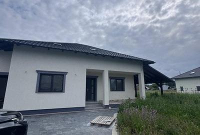 Casa individuala,  noua,  800mp teren , Horodnic de Sus