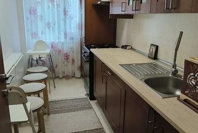 Apartament cu 3 camere, mobilat în Dristor