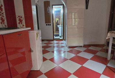 Etaj2/4, micro9 Târgoviște,str. Avram IAncu, închiriere apartament 3camere - 1