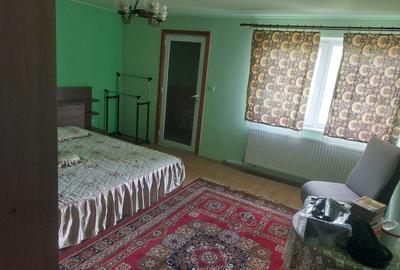 Casă individuală cu 4 camere cu Canalizare în Bartolomeu - 1