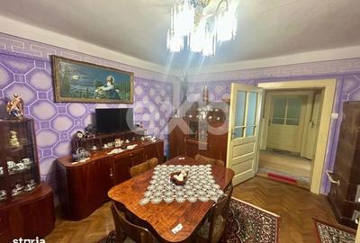 Casă cu 7 camere cu Teren 1141 Mp în Hoghiz - 1