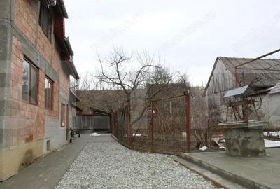 Casă cu Teren 1337 Mp în Belin - 13
