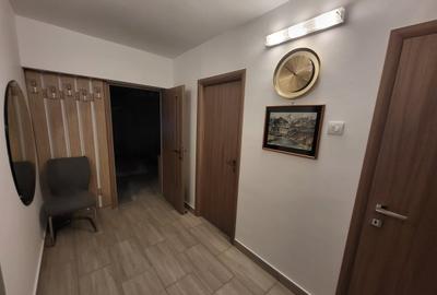 Apartament cu 3 camere semidecomandat în 1 Mai - 17