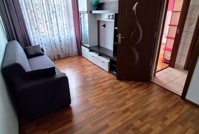 Apartament cu 3 camere decomandat în Dărmănești - 1