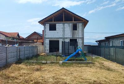 Casa de vanzare in dedovita noua simian - 1