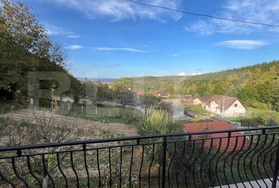 Casă cu 4 camere cu Teren 19 Mp în Central - 1