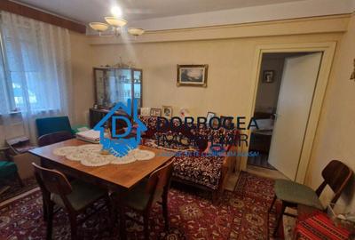 PIATA VECHE- 3 CAMERE, PARTER ,CENTRALA GAZ - 5