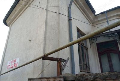 Casă cu 4 camere în Bârlad - 1
