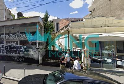 Casă individuală cu 4 camere în Romană