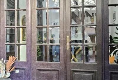 Casa de birouri de inchiriat 11 camere - 20